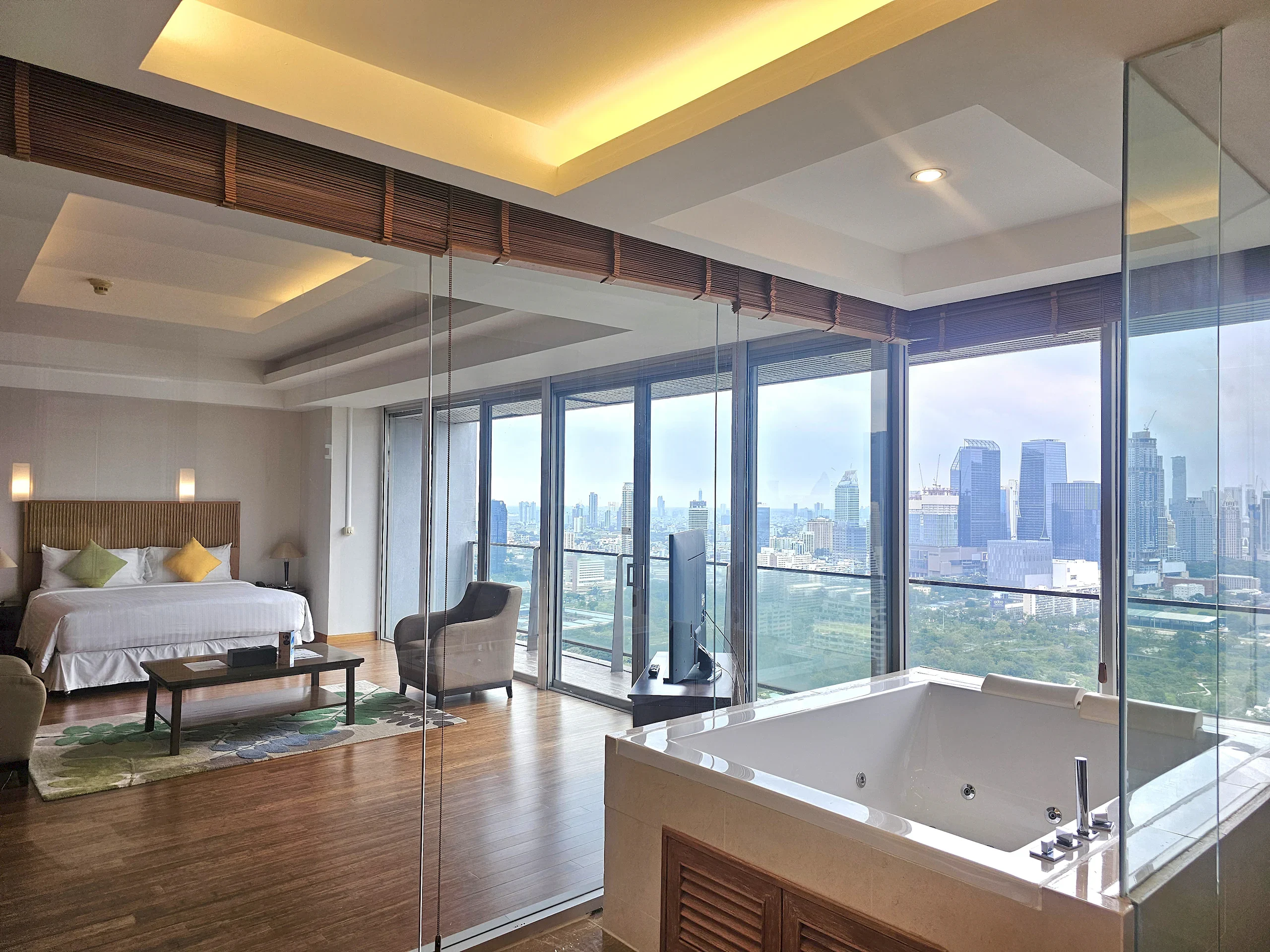 Jacuzzi Suite