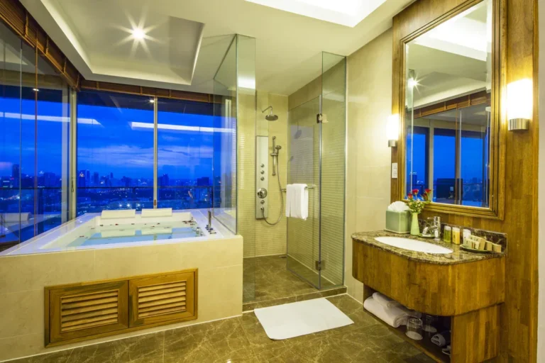 Jacuzzi Suite